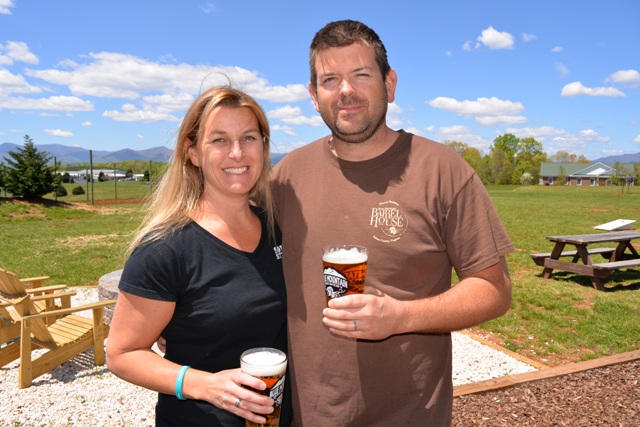 Married with a Blue Mountain View: An interview with Taylor and Mandi Smack